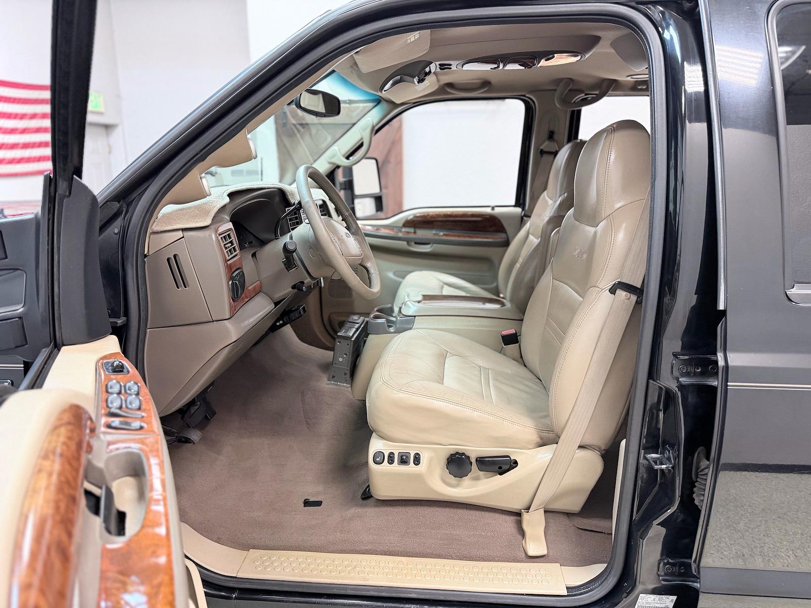 Used 2001 Ford Excursion - photo 20