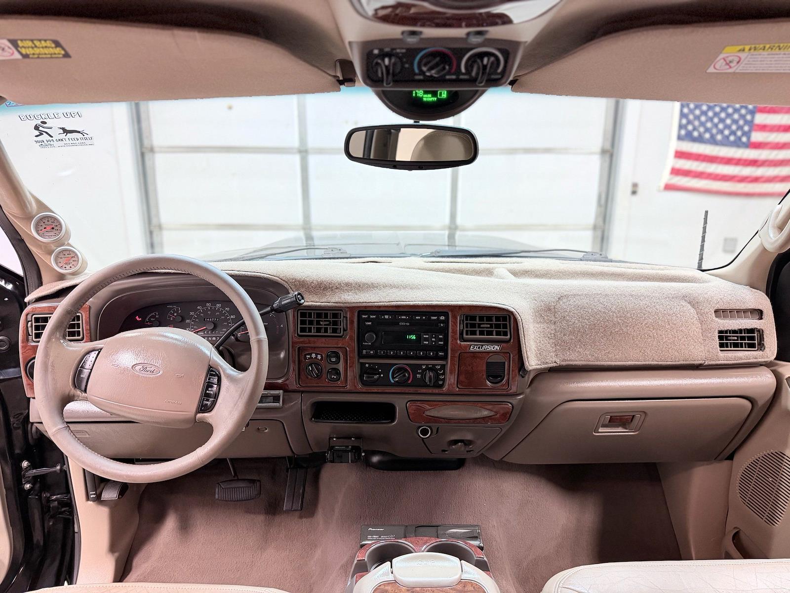 Used 2001 Ford Excursion - photo 22