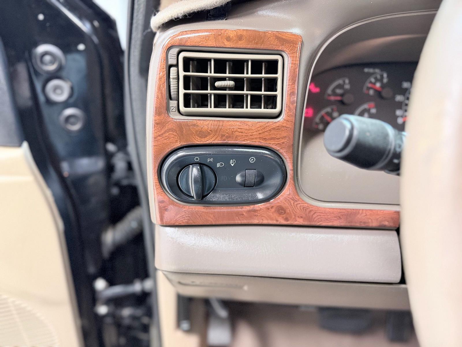 Used 2001 Ford Excursion - photo 25