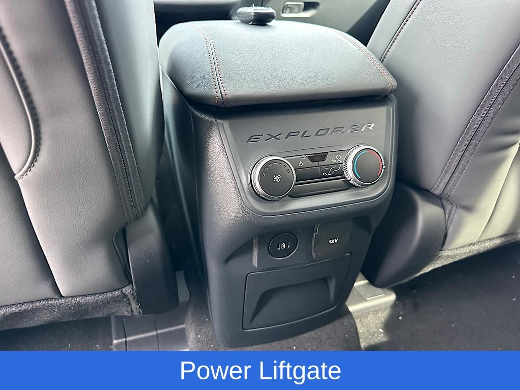 New 2026 Ford Explorer - photo 17