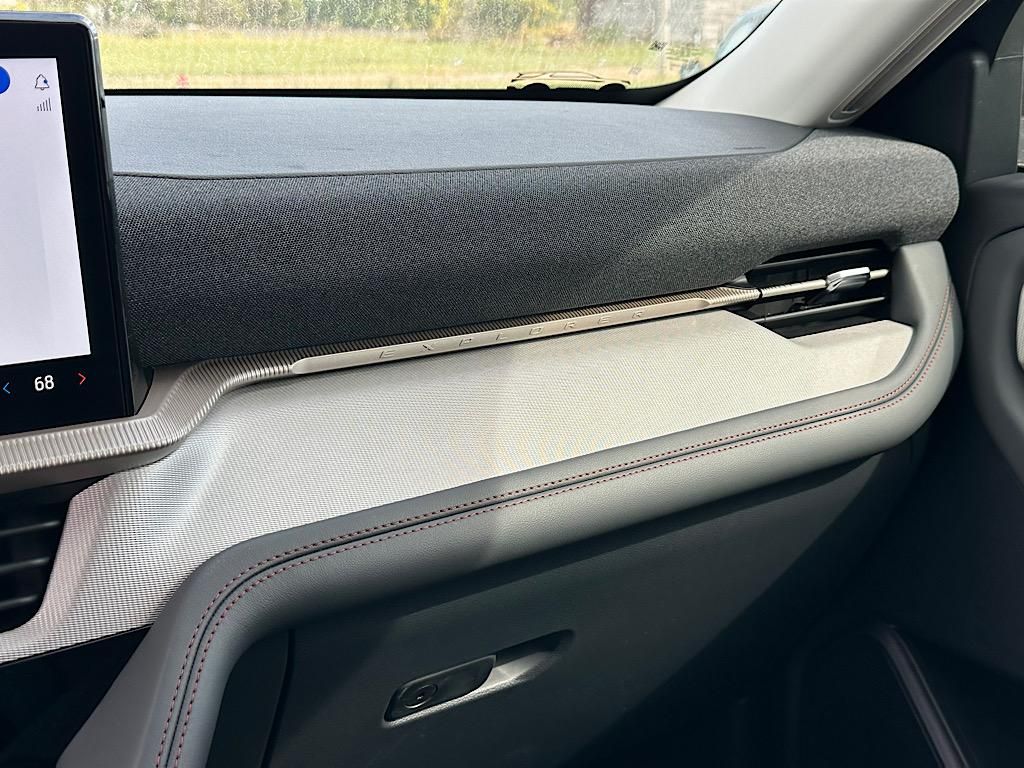 New 2026 Ford Explorer - photo 24