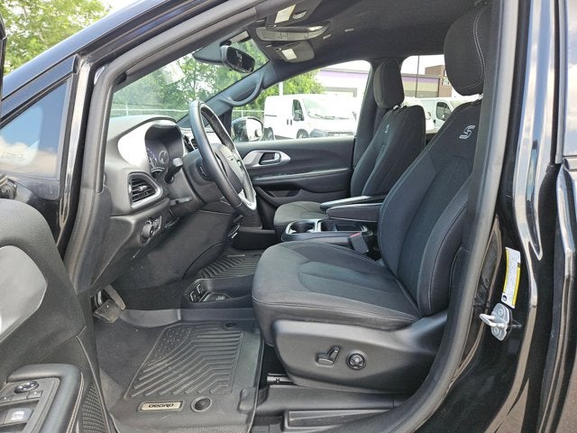 Used 2018 Chrysler Pacifica - photo 10