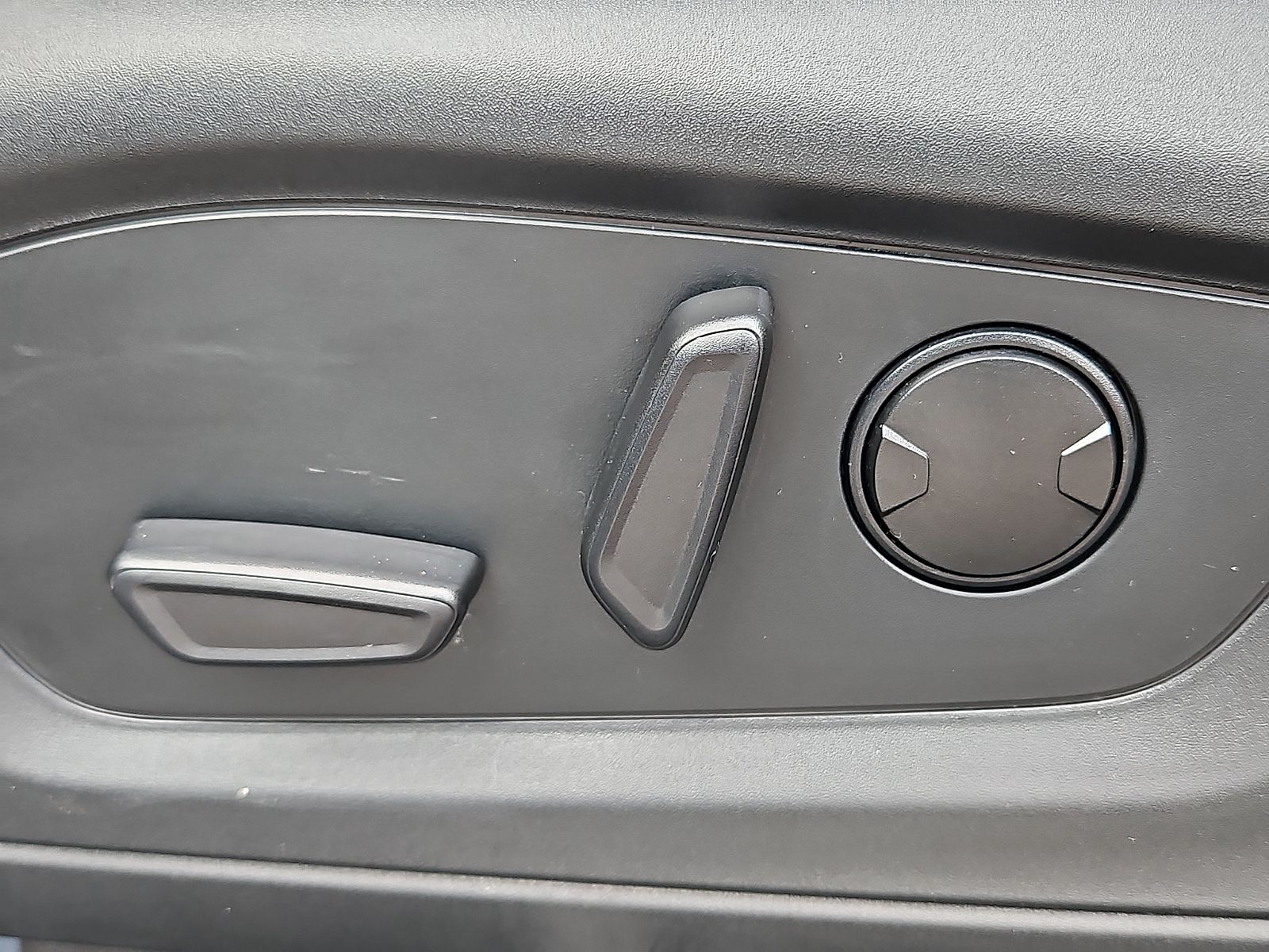 Used 2023 Ford Explorer - photo 26