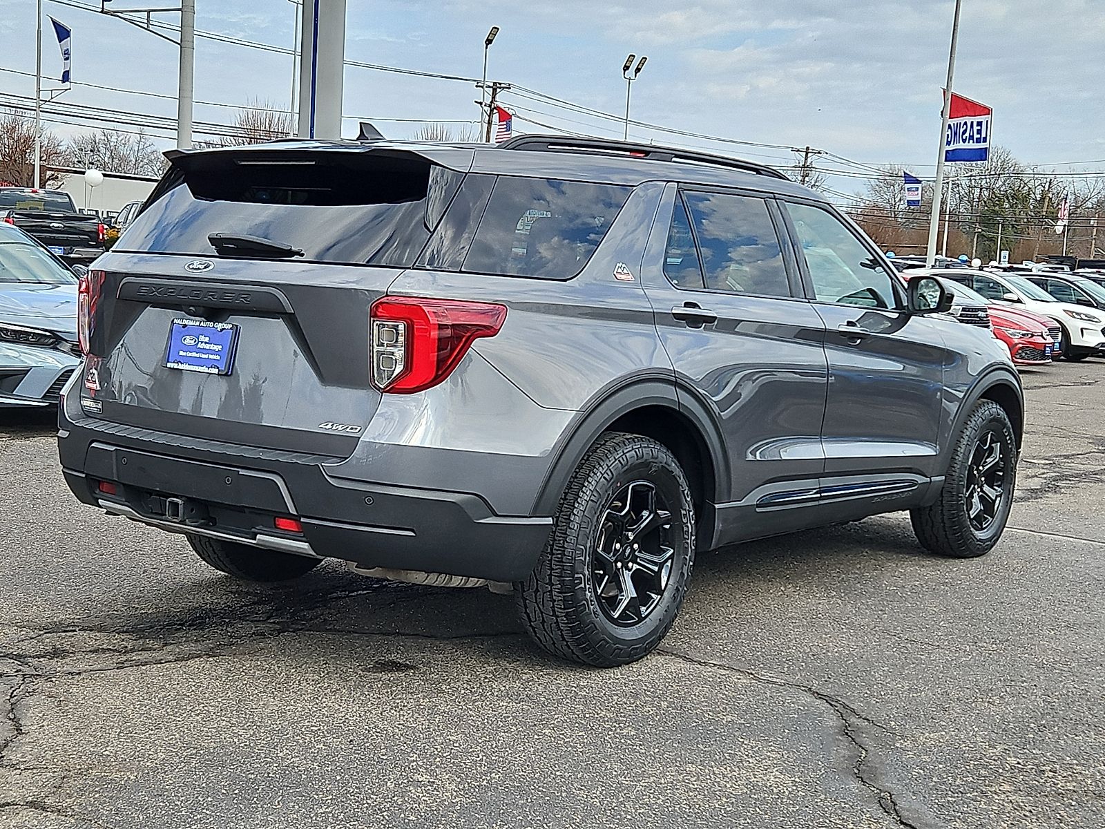 Used 2023 Ford Explorer - photo 9