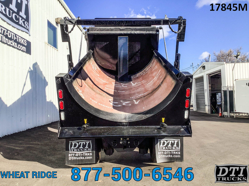 Used 2020 Peterbilt 337 - photo 9