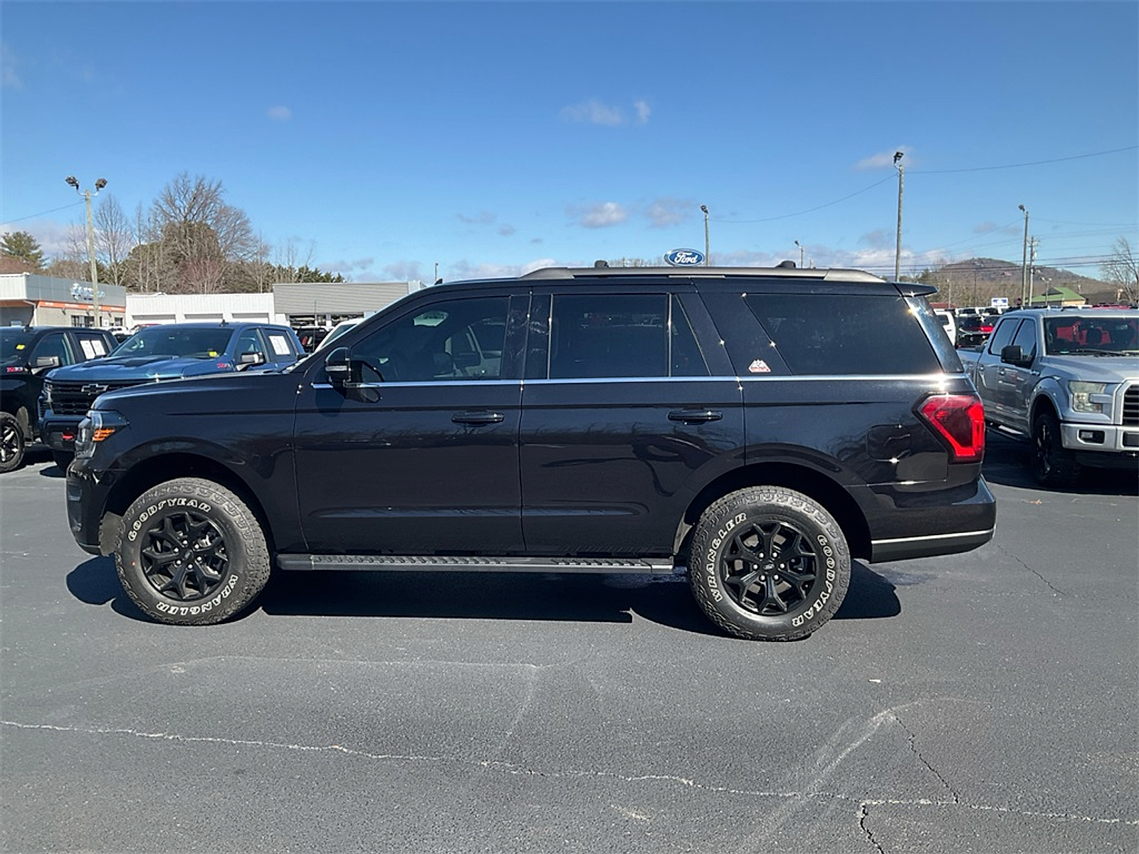Used 2024 Ford Expedition - photo 10