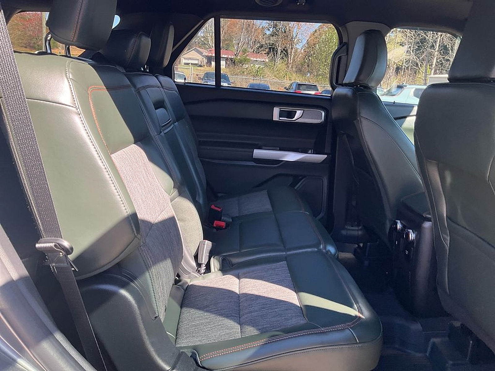 Used 2023 Ford Explorer - photo 8