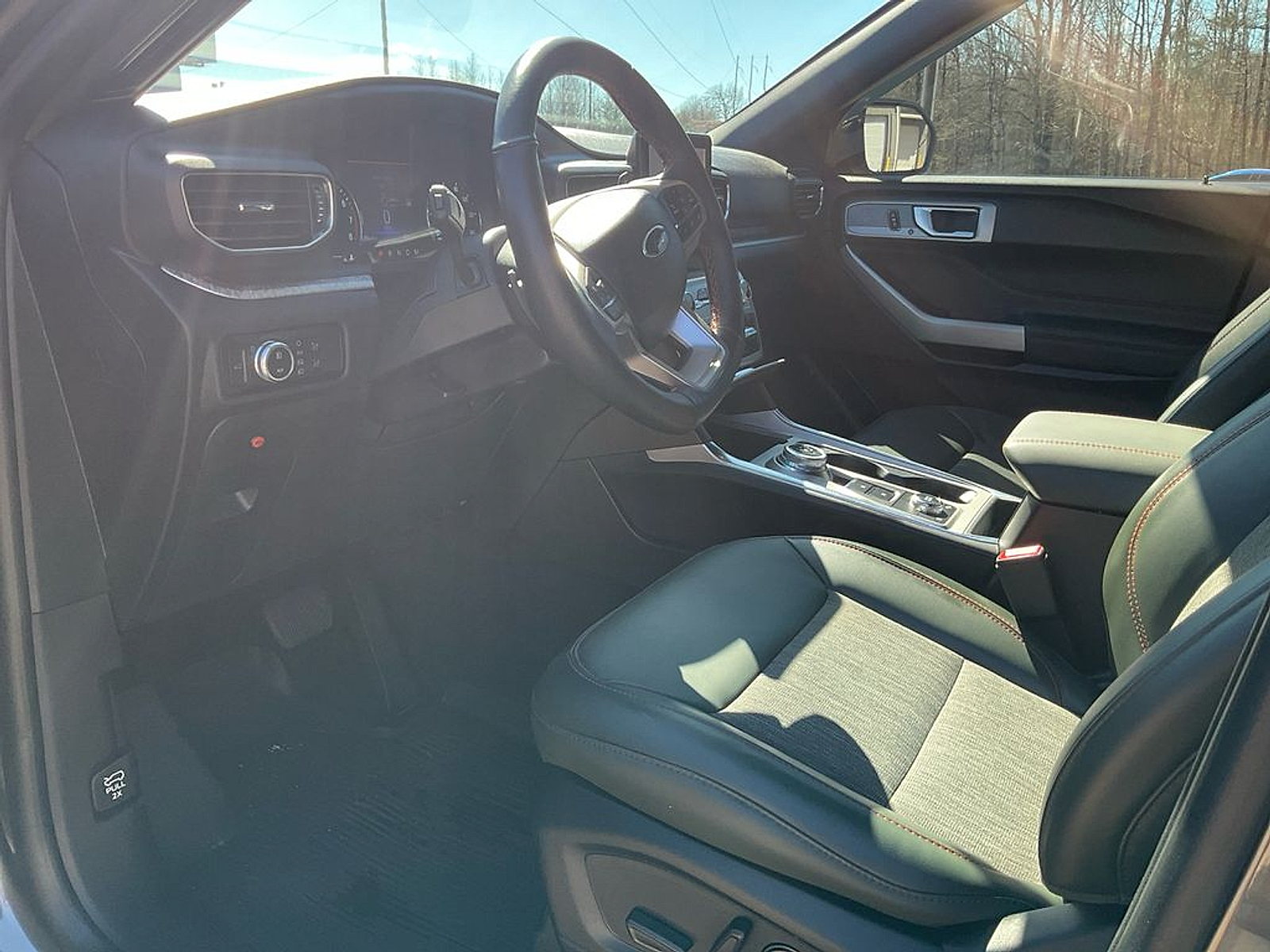 Used 2023 Ford Explorer - photo 10