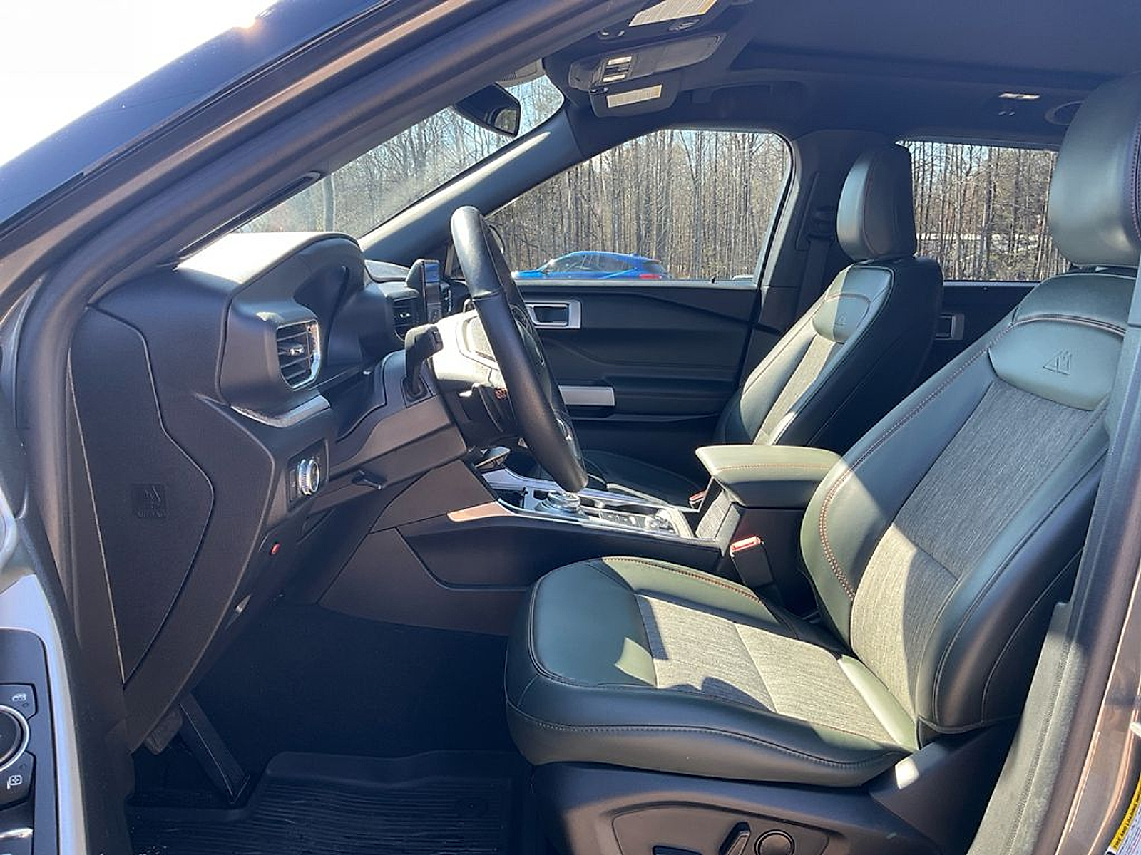 Used 2023 Ford Explorer - photo 11