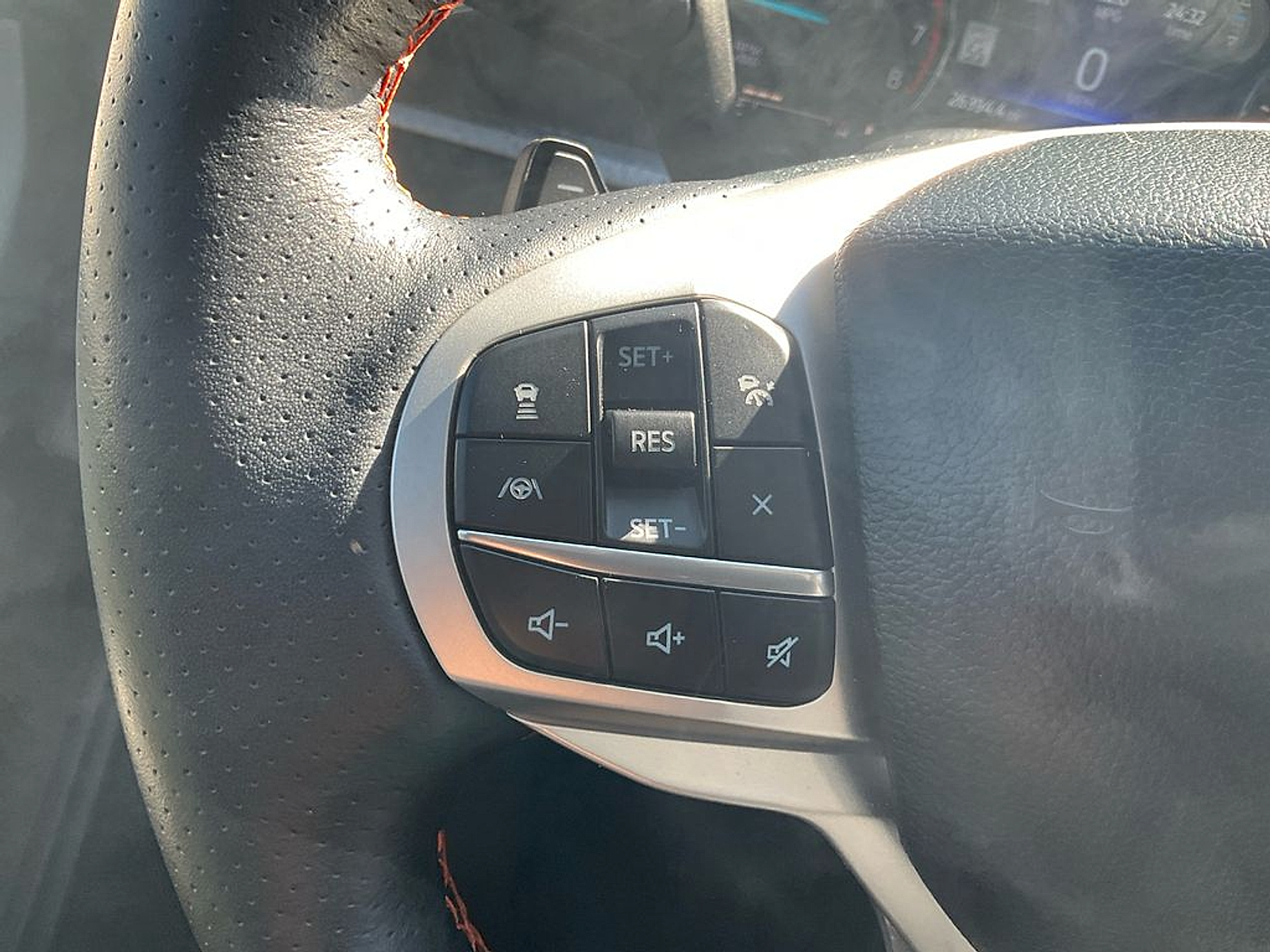 Used 2023 Ford Explorer - photo 14