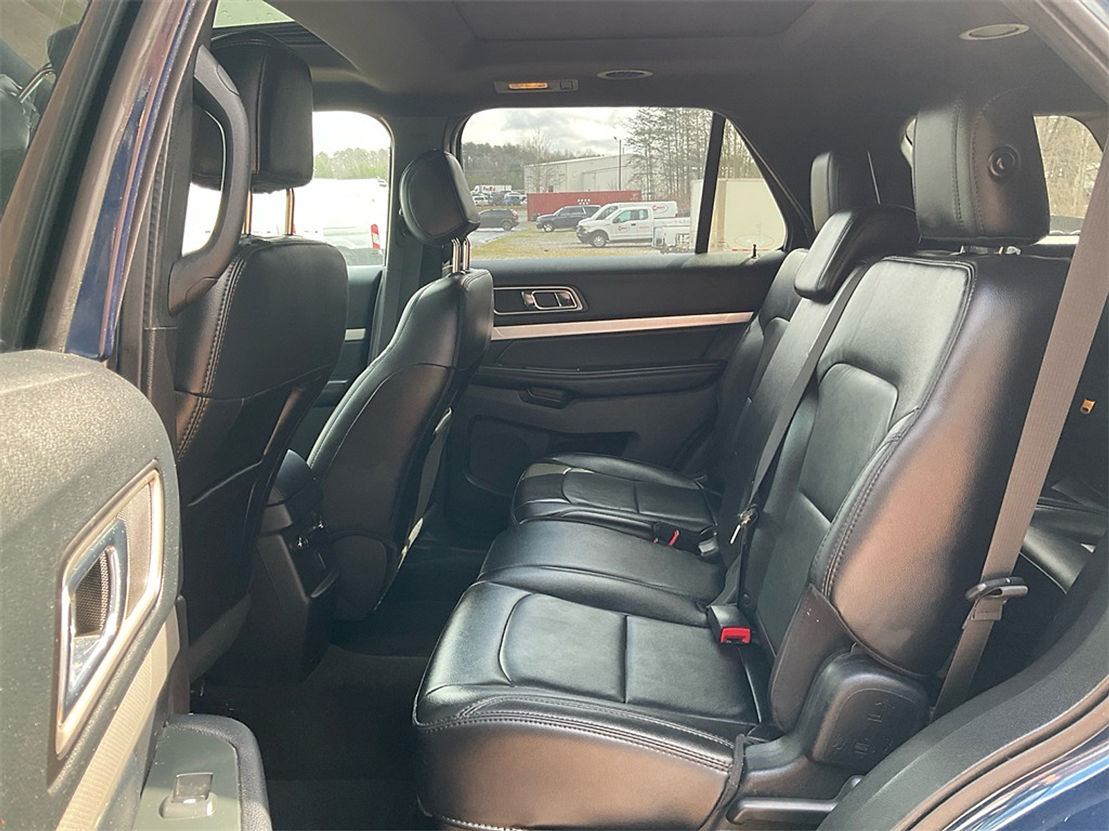 Used 2017 Ford Explorer - photo 16