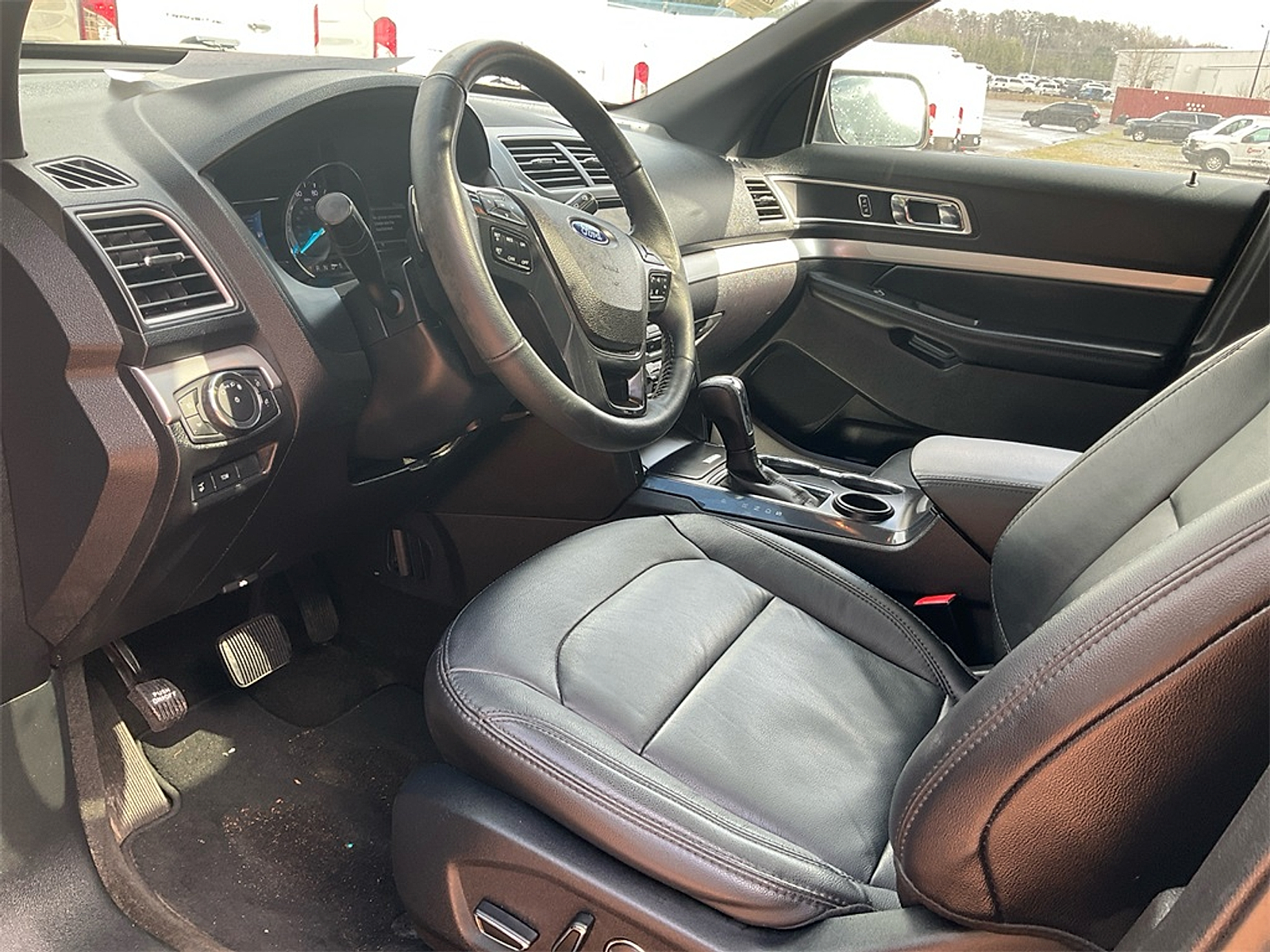 Used 2017 Ford Explorer - photo 17