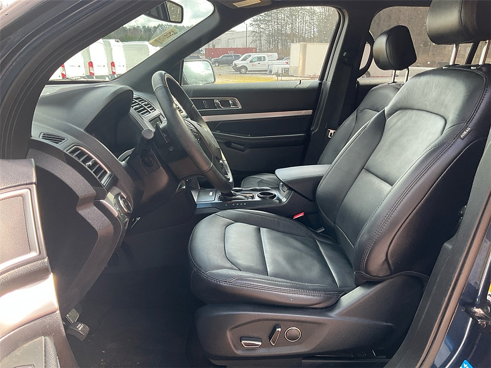 Used 2017 Ford Explorer - photo 18
