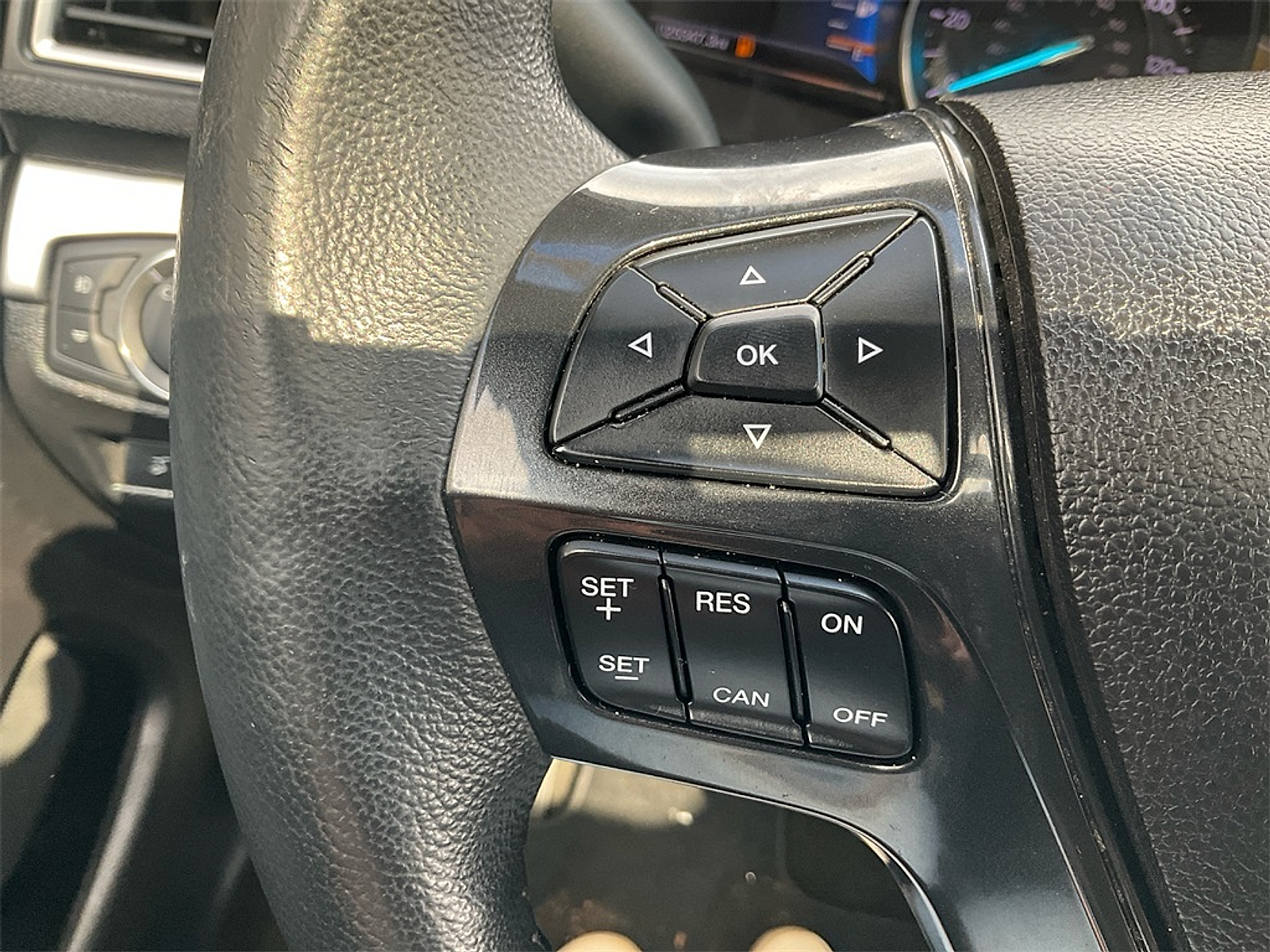 Used 2017 Ford Explorer - photo 21