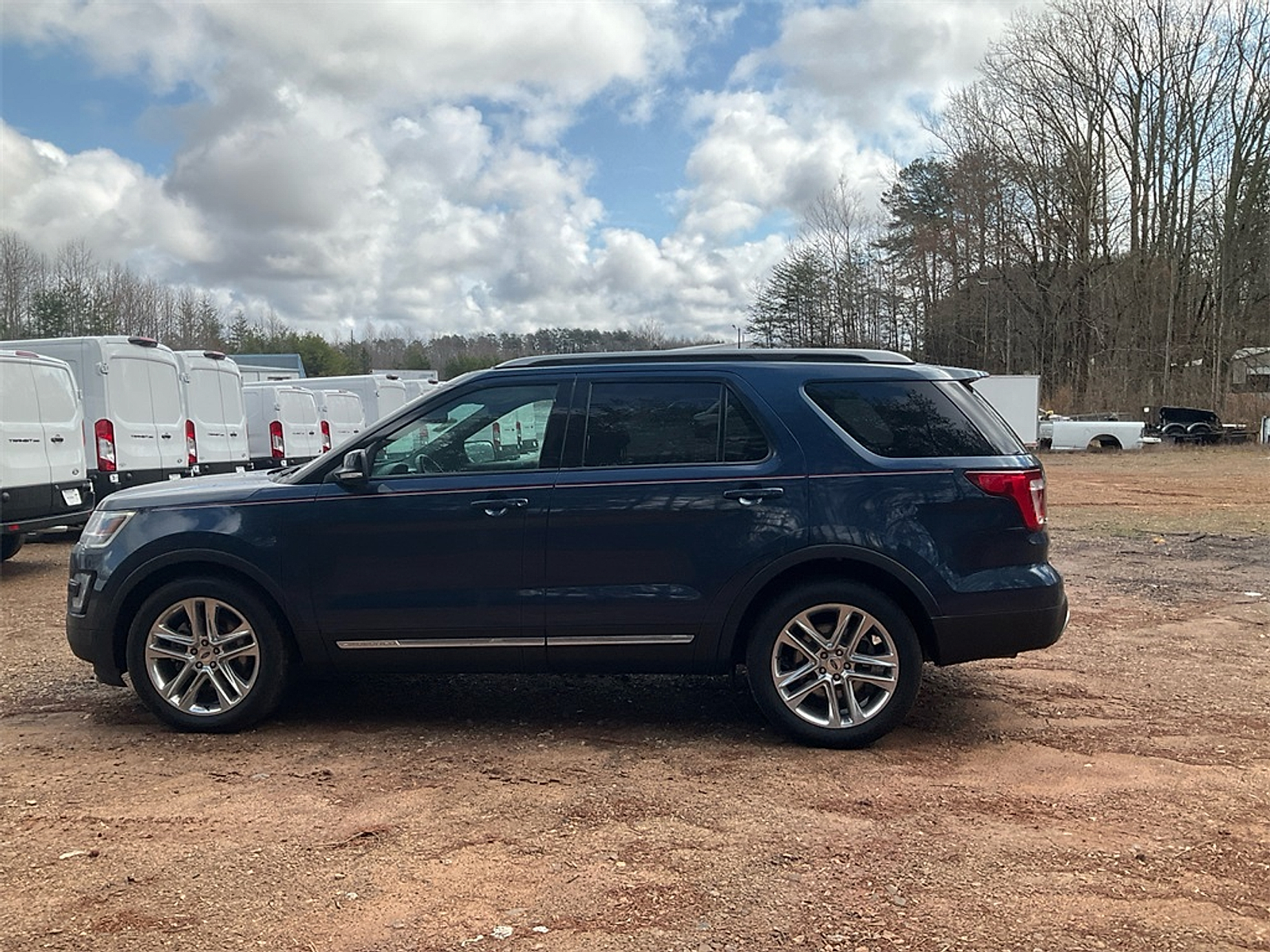 Used 2017 Ford Explorer - photo 10