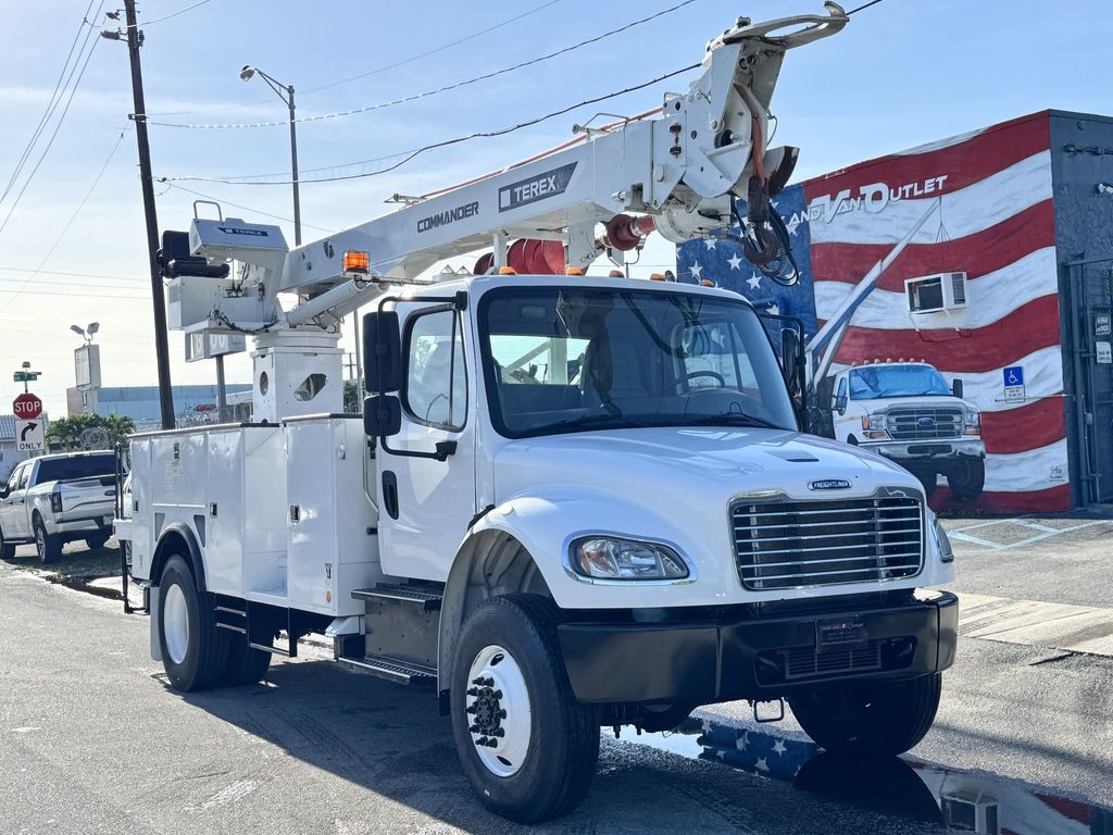 Used 2016 Freightliner M2 106 - photo 1