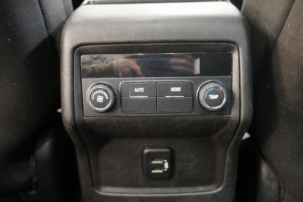 Used 2018 GMC Acadia - photo 31